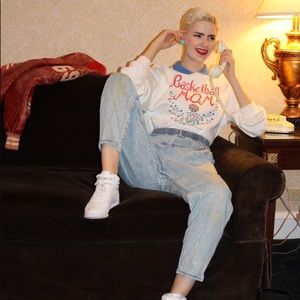 SOLD! Vintage ‘Basketball Mom’ Sweatshirt w/Collar